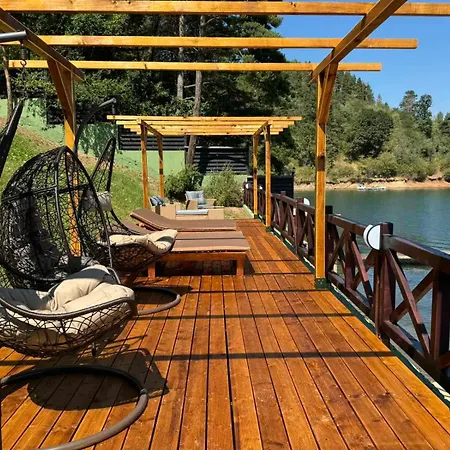 Iskar By Bookvillabg