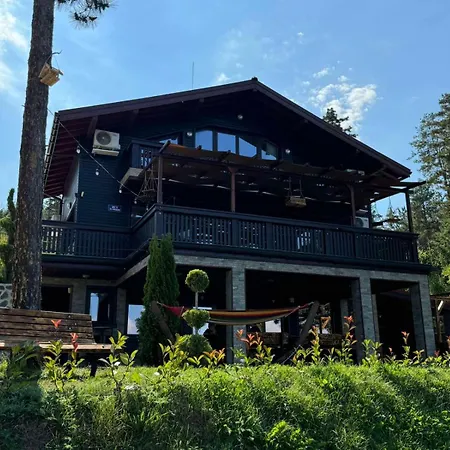 Iskar By Bookvillabg Shtarkelovo Gnezdo