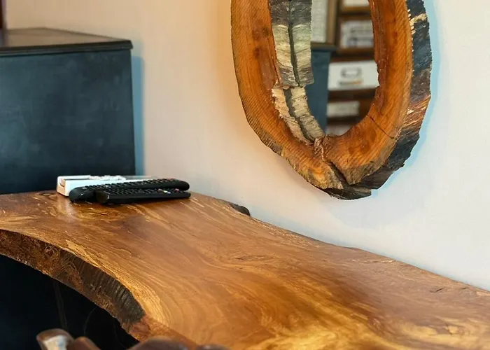 Iskar By Bookvillabg Shtarkelovo Gnezdo